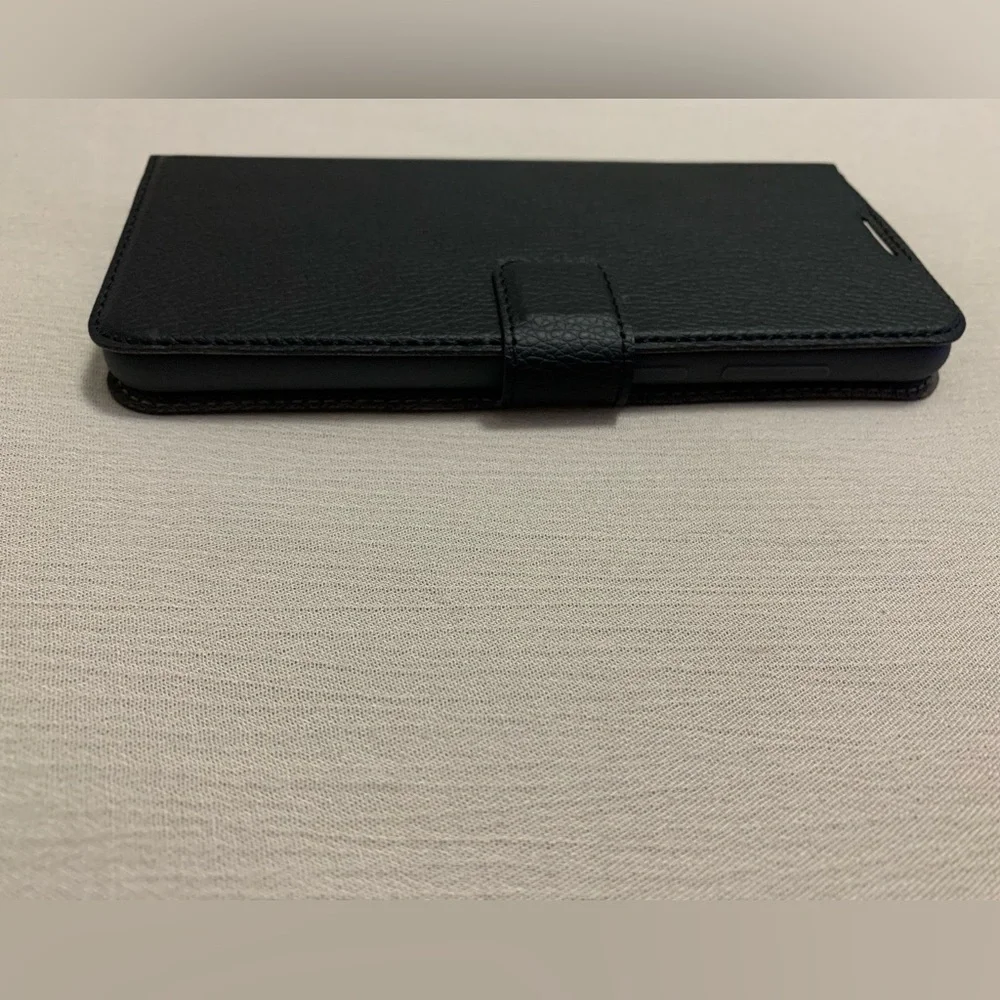 Samsung Galaxy A11 FOLIO | Protective Case Metro by T-Mobile